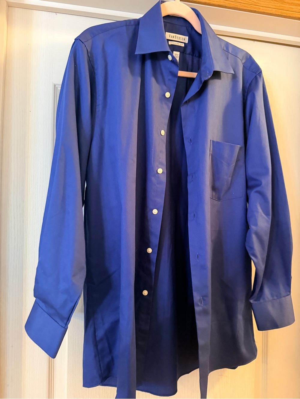Van Heusen Men's Blue Dress Shirt - Classic Long Sleeve
